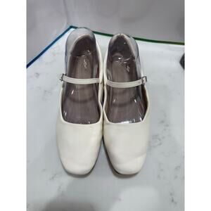 Tahari Cream White Ballet Flats Size 8M